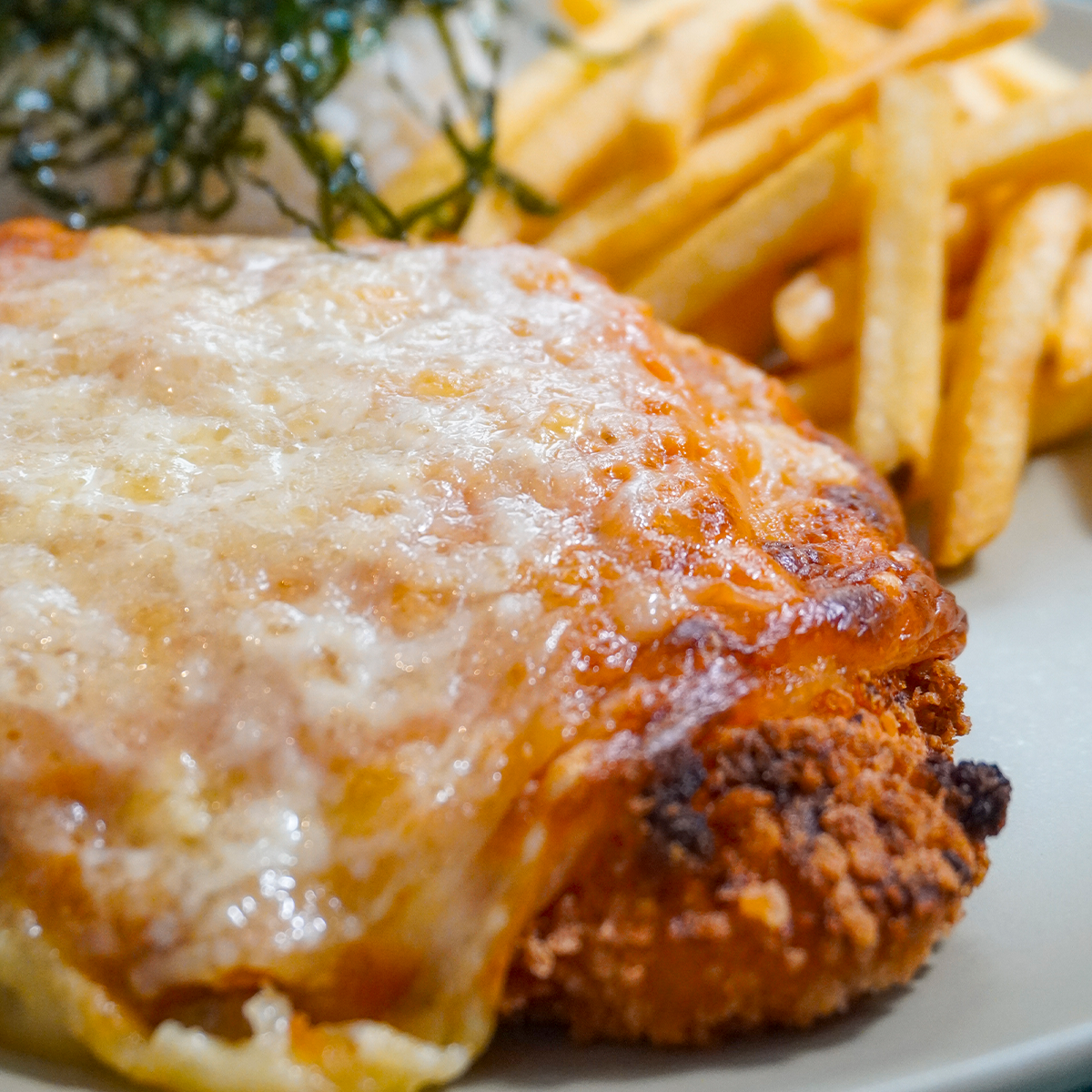 Parmegiana com fritas