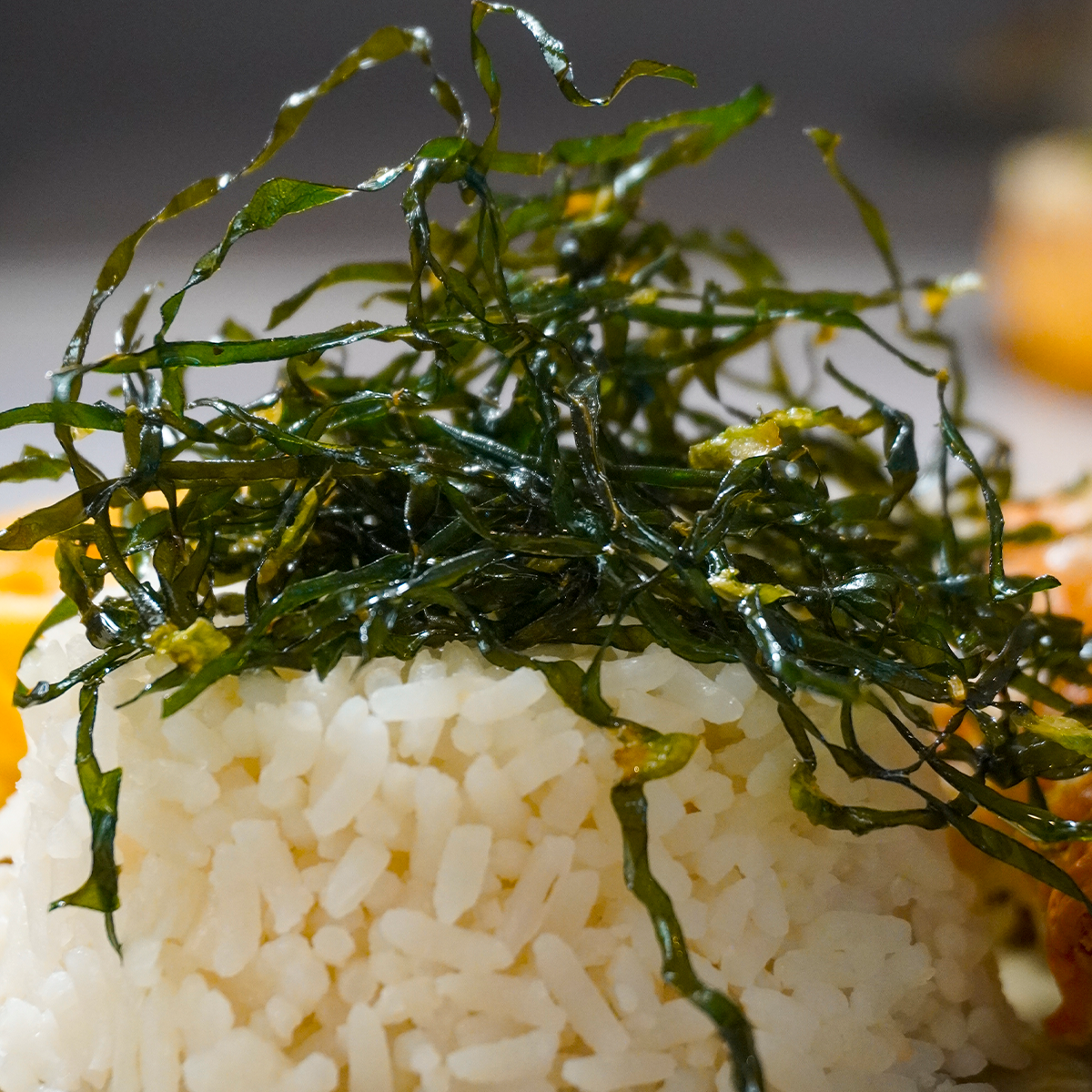 Arroz com alga crocante